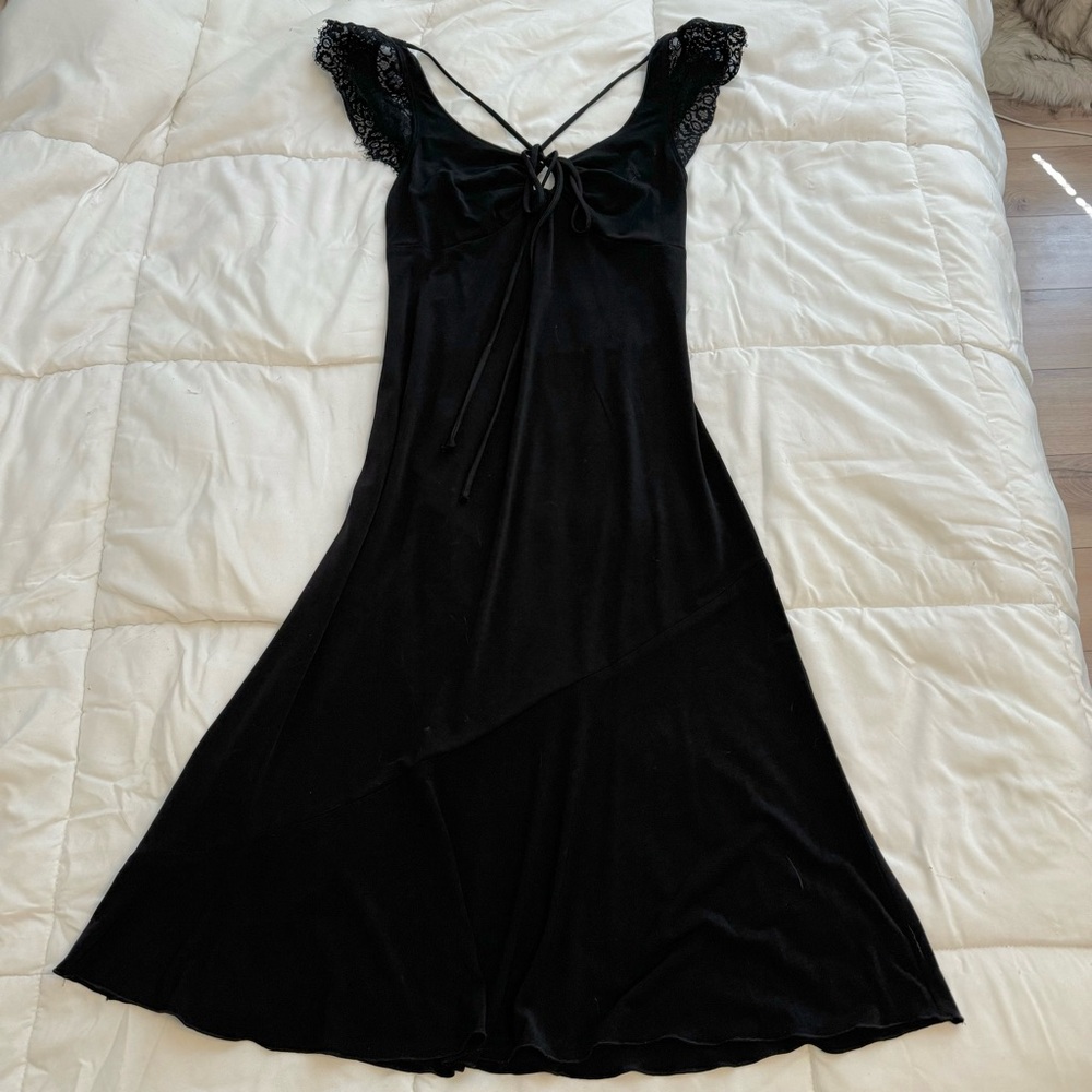 Moda international black dress